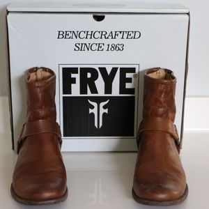 Frye Phillip Harness Boots Cognac